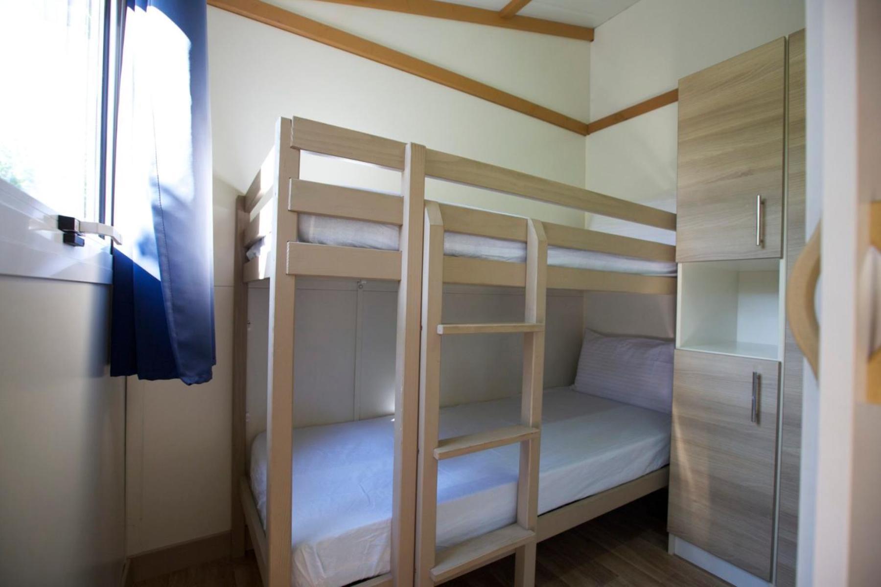 Camping Bungalow El Llac De Banyoles Porqueres Bilik gambar